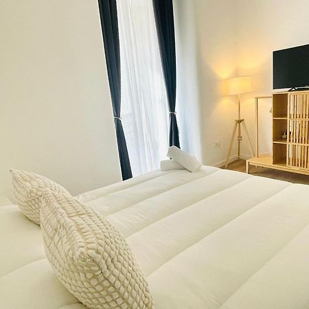 Suites Larios مالقة المظهر الخارجي الصورة