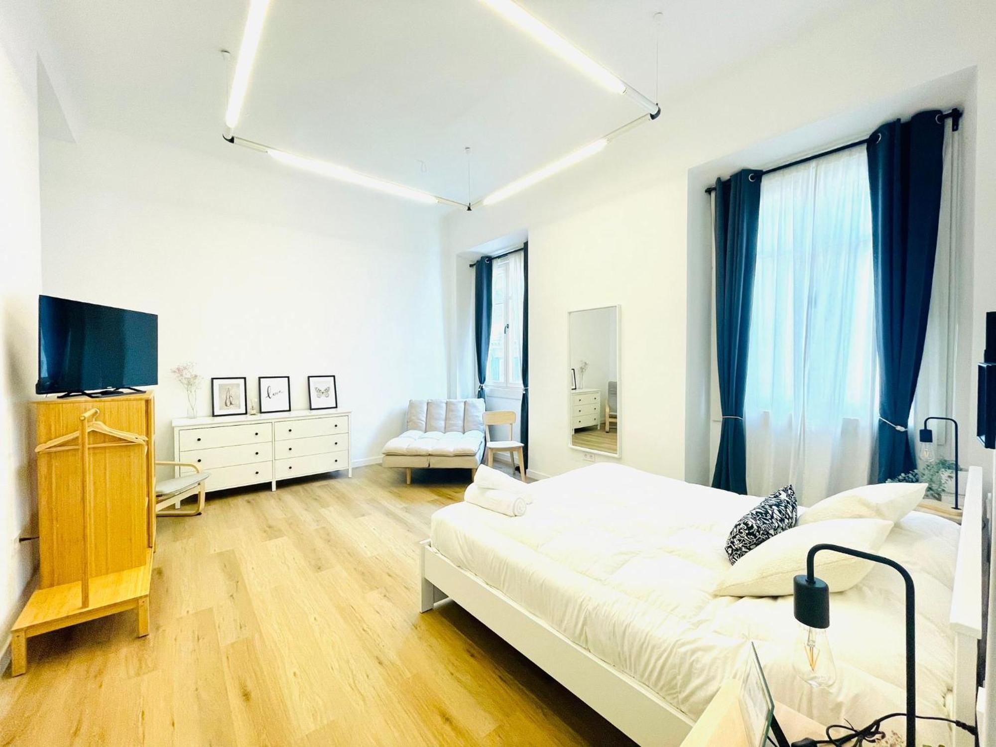 Suites Larios مالقة المظهر الخارجي الصورة