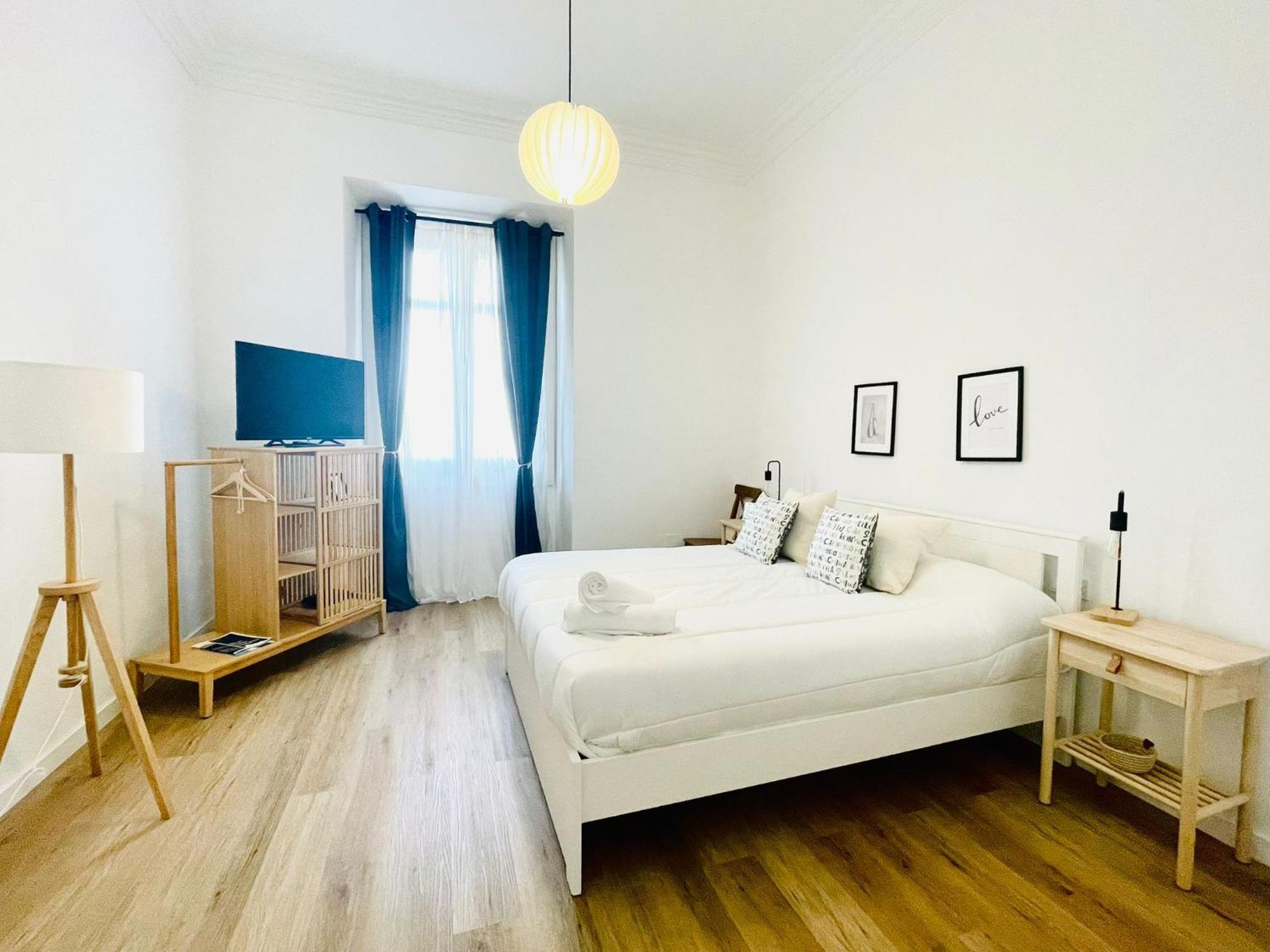 Suites Larios مالقة المظهر الخارجي الصورة