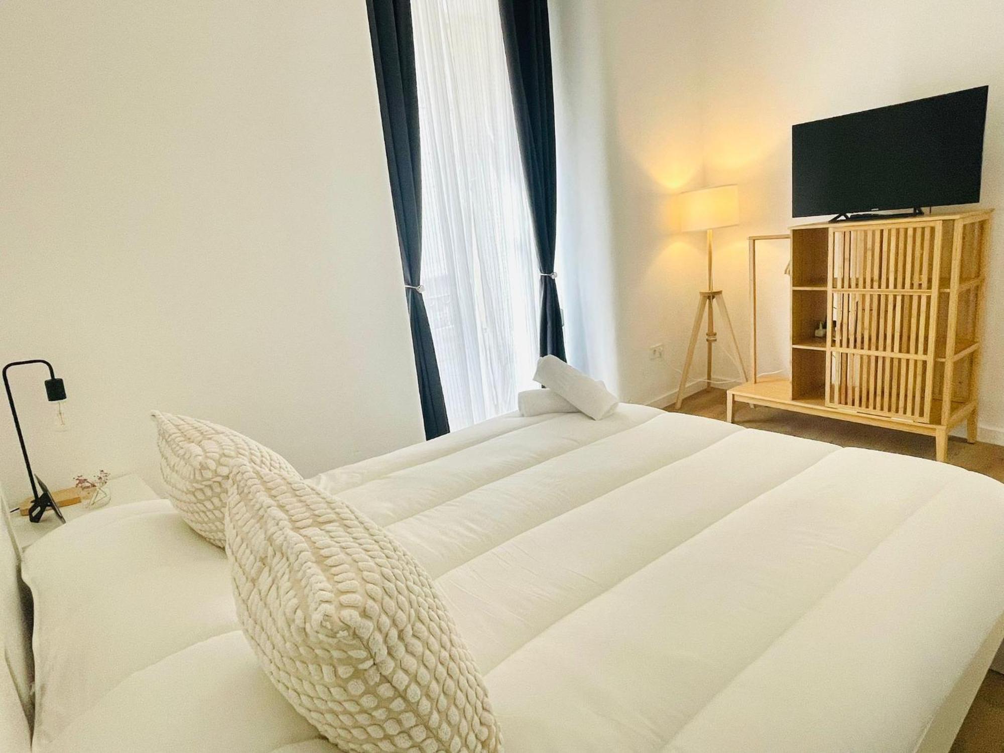 Suites Larios مالقة المظهر الخارجي الصورة