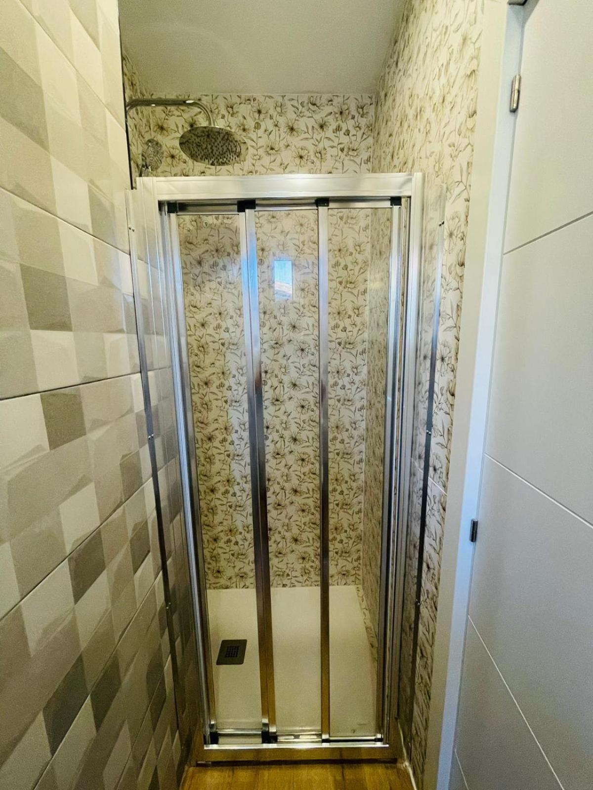 Suites Larios مالقة المظهر الخارجي الصورة